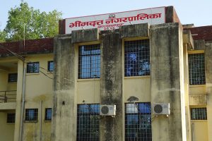 भारतीय सुरक्षाकर्मीको अवरोधले हलियाको घर निर्माण अधुरै