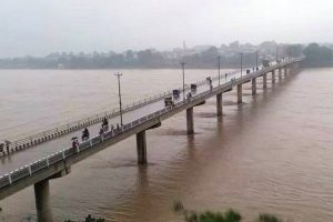 नारायणीको सतहले खतराको विन्दु पार गर्यो
