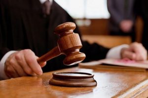 भावुक हुँदै बिदा भए न्यायाधीश