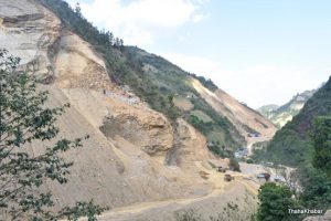 काभ्रेमा ढुङ्गा उत्खनन गर्न रोक, अनुगमनपछि मात्रै अनुमति