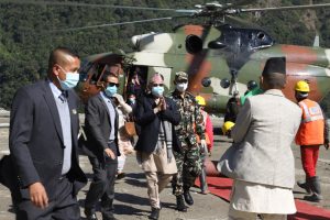 मौसमसँग खिन्न भए स्थानीय जनता