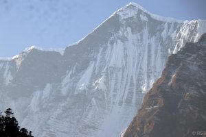 हिउँ नपर्दा चिन्तामा किसान