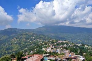 सङ्घ र प्रदेश सरकारले उपलब्ध गरायो खोटाङलाई स्वास्थ्य सामग्री