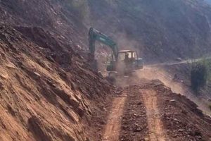 विकासका नाममा चुलिँदै सङ्कट