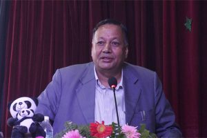 शिक्षक अस्पताल चितवनमाः मन्त्री पौडेल