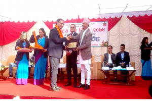 पर्यटन क्षेत्रमा सर्वाधिक आयकर तिर्ने मनकामना केबलकार सम्मानित