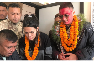 रिहा भएका पल शाहका समर्थकको भिड