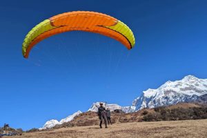लमजुङमा ‘हाइ अल्टिच्युड’को प्याराग्लाइडिङका लागि  विद्यालय स्थापना