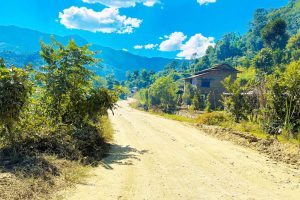 वर्षौँदेखि अलपत्र लोकमार्ग कालोपत्र हुने तयारीमा