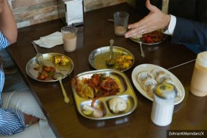 नेपाली मोमोसँगै ममदानीको मेयर कार्यकालको ऐतिहासिक सुरुवात