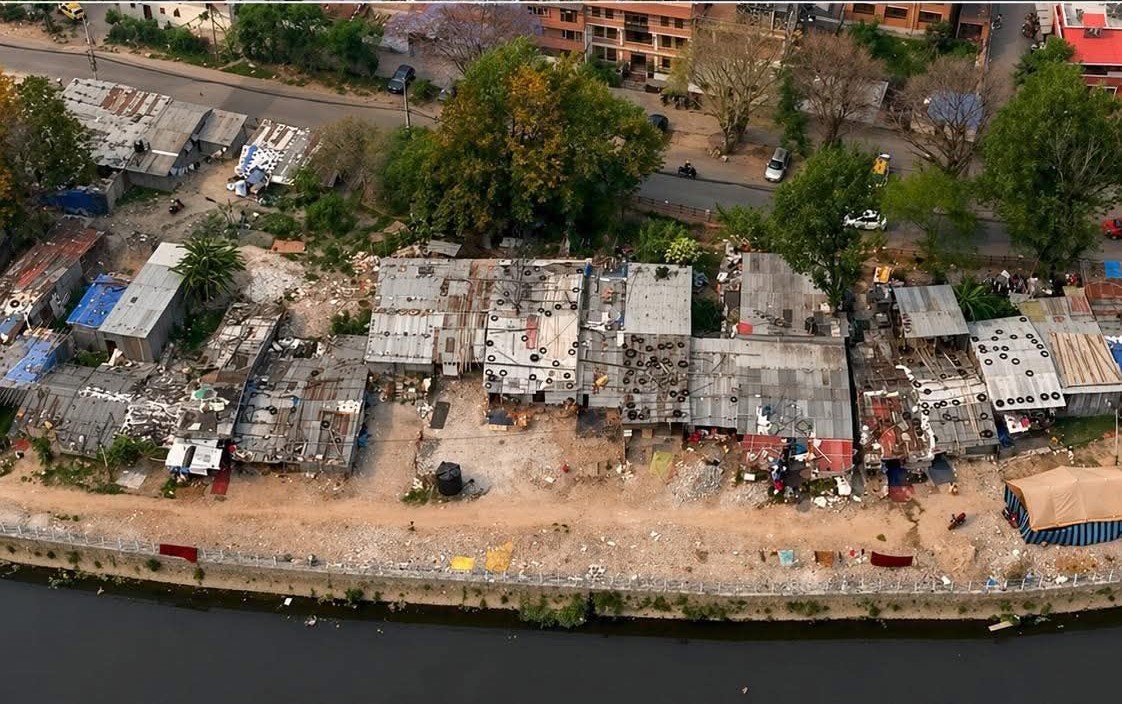 थापाथली सुकुमवासी बस्ती खाली गरिँदै, स्थानीयहरू सामान सार्न बाध्य