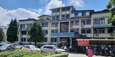 दुई मनीचेञ्जरको इजाजतपत्र रद्द