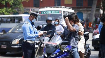काठमाडौँ उपत्यकामा ट्राफिक नियम उल्लङ्घन गर्ने २,५३५ चालक कारबाहीमा