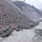 अविरल वर्षाले प्रमुख राजमार्ग प्रभावित, पृथ्वी राजमार्ग पूर्ण अवरुद्ध